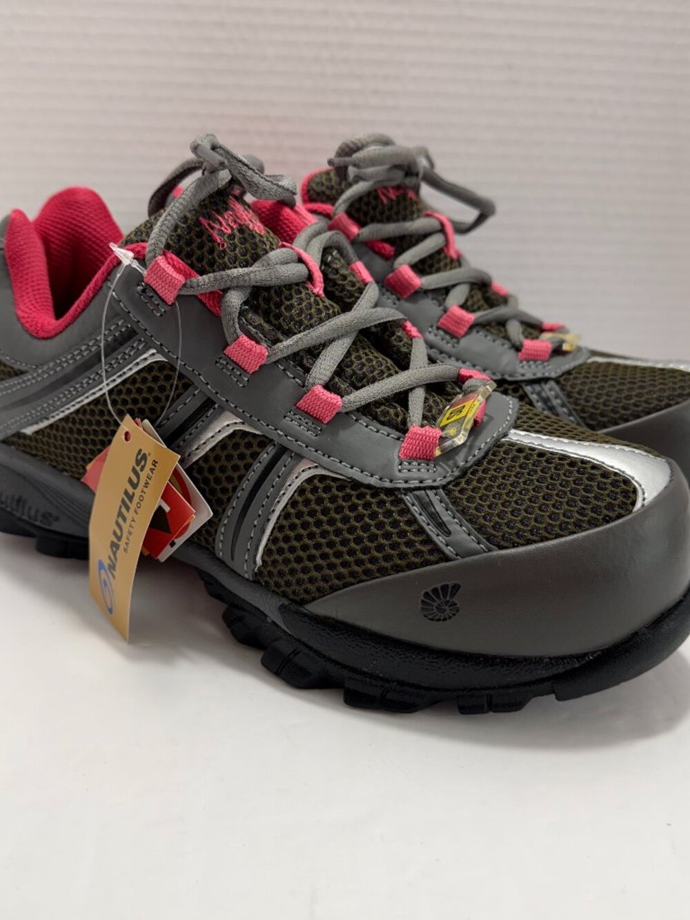 Nautilus Steel Toe Work Shoes Women's Size 8.5 Med Gray Slip Resistant Athletic